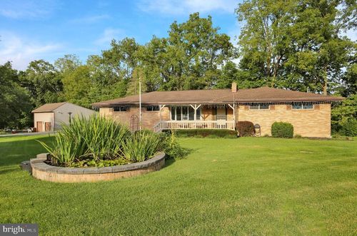 1048 Cross Keys Rd, LEESPORT, PA, 19533-9305 | Card Image