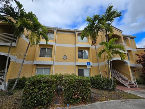 2011-2622 Nw 33rd St, Oakland Park, FL, 33309-6479 | Card Image