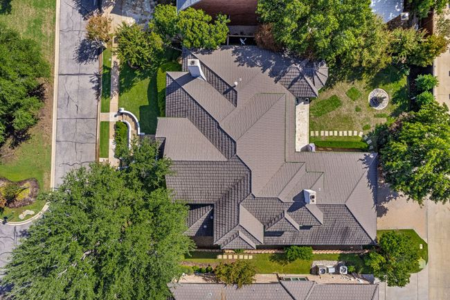 Amazing location in the neighborhood with views to grass median | Image 40