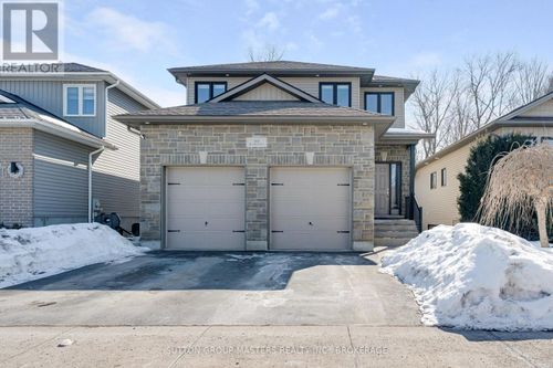 189 Macdougall Dr, Amherstview, ON, K7N0A2 | Card Image