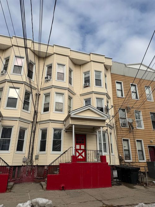 28 Jefferson Ave, JC, Heights, NJ, 07306 | Card Image
