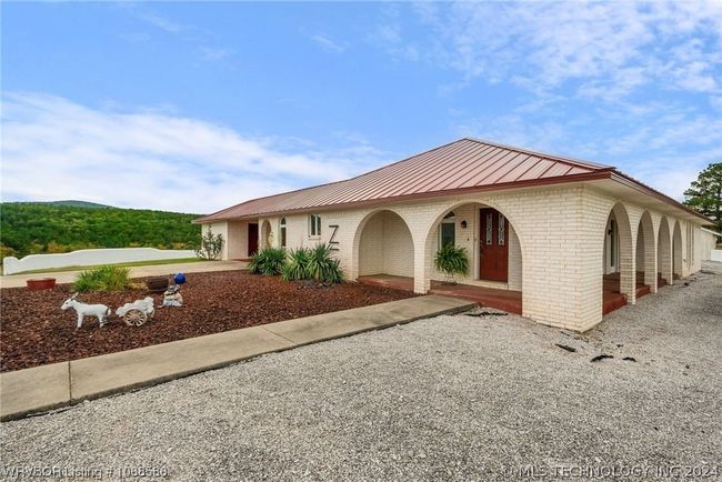 40079 E County Road 1315, House other with 3 bedrooms, 4 bathrooms and null parking in McCurtain OK | Image 4