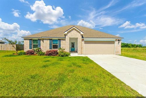 23074 Riverbank St, Vacherie, LA, 70090-3000 | Card Image