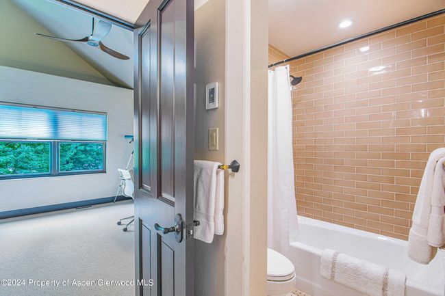 112 Golden Bear Drive, Townhouse with 3 bedrooms, 3 bathrooms and 2 parking in Carbondale CO | Image 34