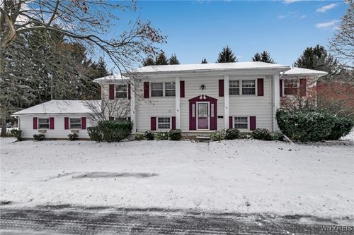 34 Broadway St, Oakfield, NY, 14125-1040 | Card Image