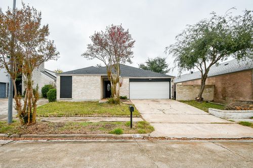 7822 Albin Ln, Houston, TX, 77071-2112 | Card Image