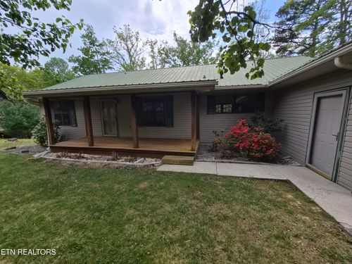 1016 Hickory Hill Dr, Jamestown, TN, 38556-6135 | Card Image