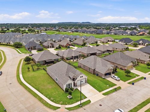 900 Pate St, Granbury, TX, 76048-1139 | Card Image