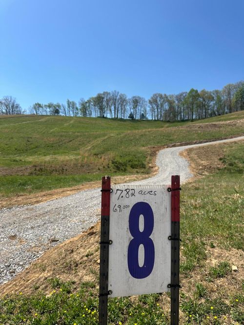 tract-8-147 Coon Trl, East Bernstadt, KY, 40729-8319 | Card Image