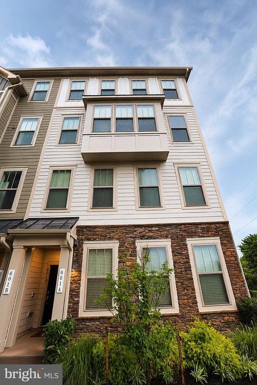 601 Percy Pl, MANASSAS PARK, VA, 20111 | Card Image