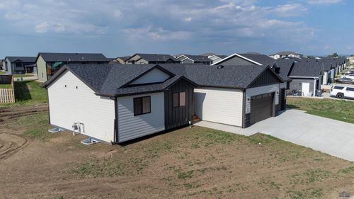 court-933 Petros Dr, Rapid City, SD, 57701 | Card Image