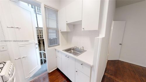 apt-3-639 12th St, MIAMI BEACH, FL, 33139-4540 | Card Image