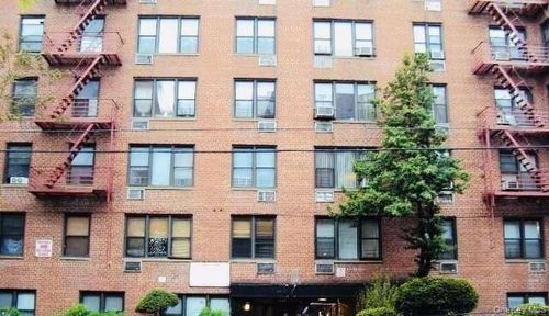 413-83-30 Vietor Ave, Elmhurst, NY, 11373-3226 | Card Image