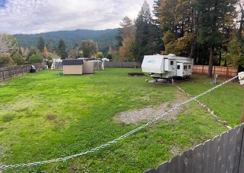 282 Boy Scout Rd, Myers Flat, CA, 95554 | Card Image