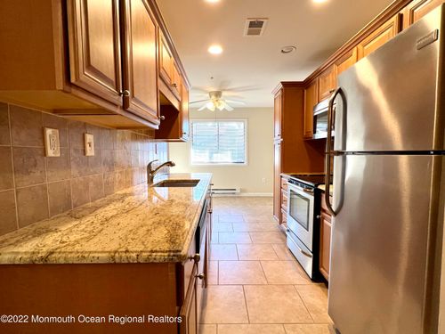 d-70 Overlook Way, Manalapan, NJ, 07726-5324 | Card Image
