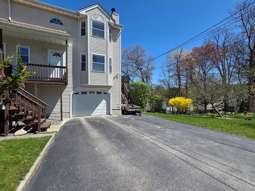 27 Middlesex Ave, Worcester, MA, 01604-1963 | Card Image