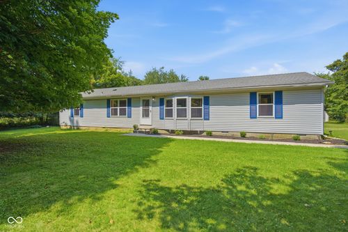 2572 Buckingham Dr, Crawfordsville, IN, 47933-9356 | Card Image