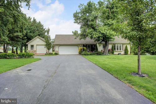 50 Valleyview Dr, LITTLESTOWN, PA, 17340-9686 | Card Image