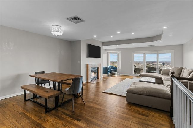 APT-5 - 400 Meshanticut Valley Pkwy, Condo with 2 bedrooms, 3 bathrooms and 2 parking in Cranston RI | Image 12