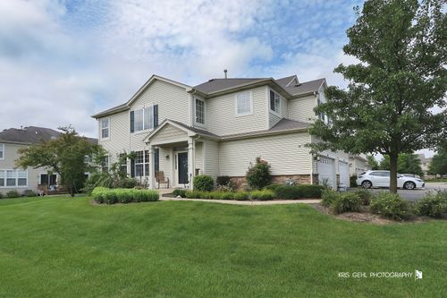 611 S Jade Ln, Round Lake, IL, 60073-8164 | Card Image