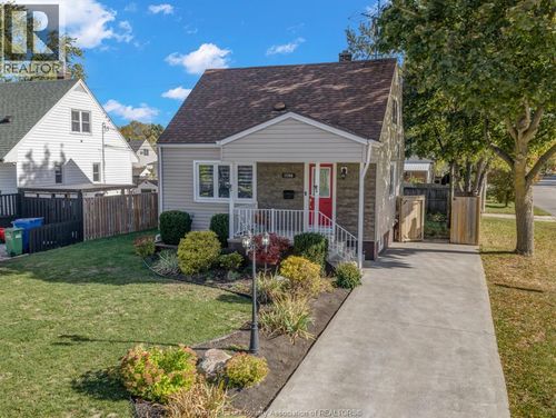 1596 Olive Rd, Windsor, ON, N8Y4M5 | Card Image