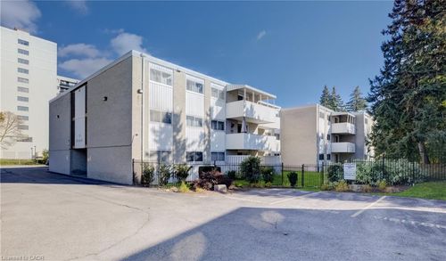 202-24 Mooregate Cres, Kitchener, ON, N2M2G1 | Card Image