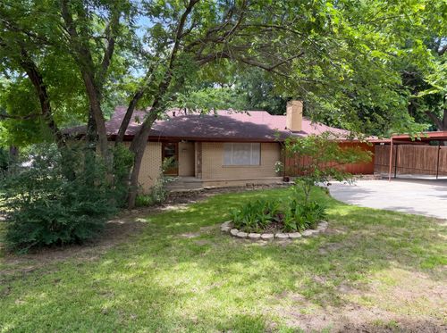 202 Vanshire Rd W, Lakeside, TX, 76108-9467 | Card Image