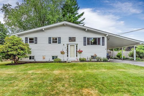 10 Buttercup Ln, Medway, MA, 02053-2313 | Card Image