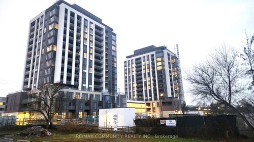 a511-705 Davis Dr, Newmarket, ON, L3Y0J1 | Card Image