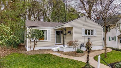 655 N Way St, Barberton, OH, 44203-1538 | Card Image