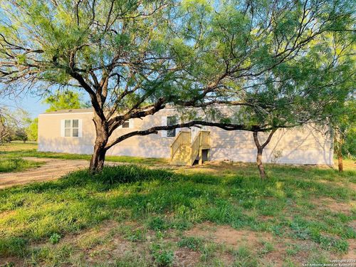 149 County Road 2666, Devine, TX, 78016-5249 | Card Image