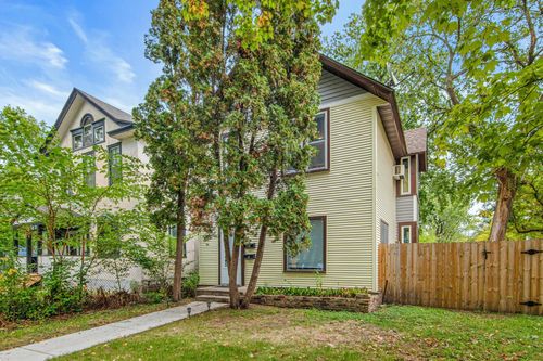 2745 29th Ave S, Minneapolis, MN, 55406-1547 | Card Image