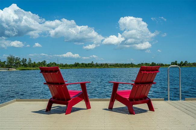 Relax by the lake | Image 86
