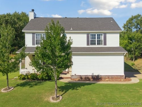 207 Fairway Cir, Sand Springs, OK, 74063-8920 | Card Image