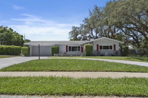 733 Charlotte Avenue, Tarpon Springs, FL, 34689 | Card Image