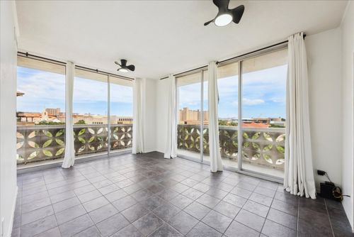 apt-4d-1801 Lavaca St, Austin, TX, 78701-1305 | Card Image