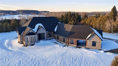 9042 Sideroad 10, Georgetown, ON, L7G4S6 | Card Image