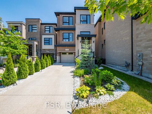 23 Hollyhock Crt, North York, ON, M3B0B4 | Card Image