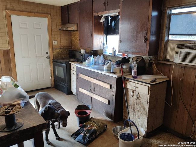 901 Forest Oaks Dr, House other with 1 bedrooms, 1 bathrooms and null parking in Somerset TX | Image 10