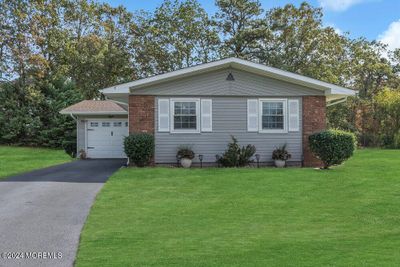 8 Lodge Court, Home with 2 bedrooms, 1 bathrooms and null parking in Brick NJ | Image 2