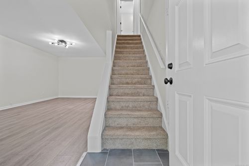 unit-h-14 Cedar Ct, East Haven, CT, 06513-1921 | Card Image