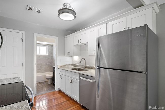 APT-4 - 3905 Devon Rd, Condo with 1 bedrooms, 1 bathrooms and null parking in Royal Oak MI | Image 11