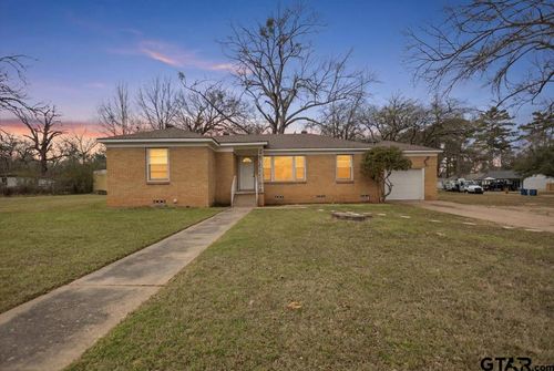 3305 Florence St, Kilgore, TX, 75662-4218 | Card Image