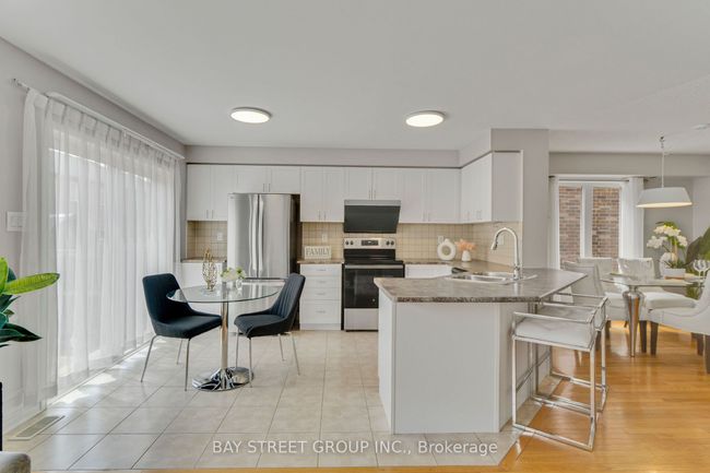 75 Finney Terr, House attached with 3 bedrooms, 3 bathrooms and 1 parking in Milton ON | Image 20