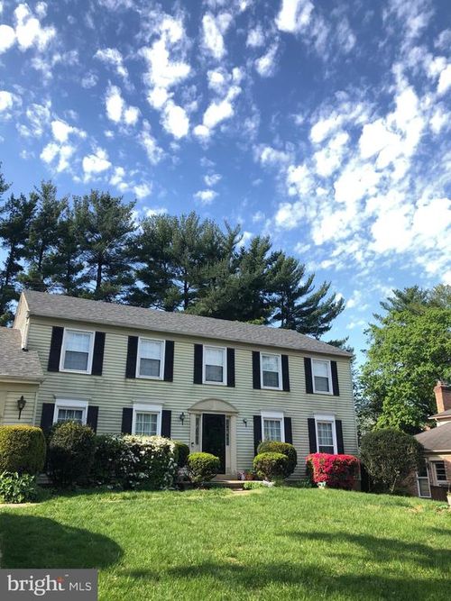 8736 Falls Chapel Way, POTOMAC, MD, 20854-2438 | Card Image