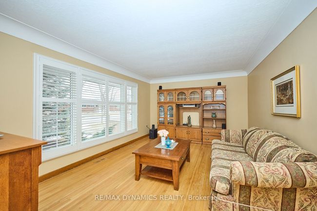34 Barron St, House other with 3 bedrooms, 1 bathrooms and 3 parking in Welland ON | Image 6