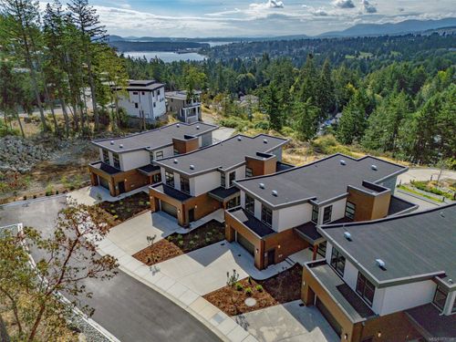 105-1220 Manzanita Pl, Nanaimo, BC, V9T0L7 | Card Image
