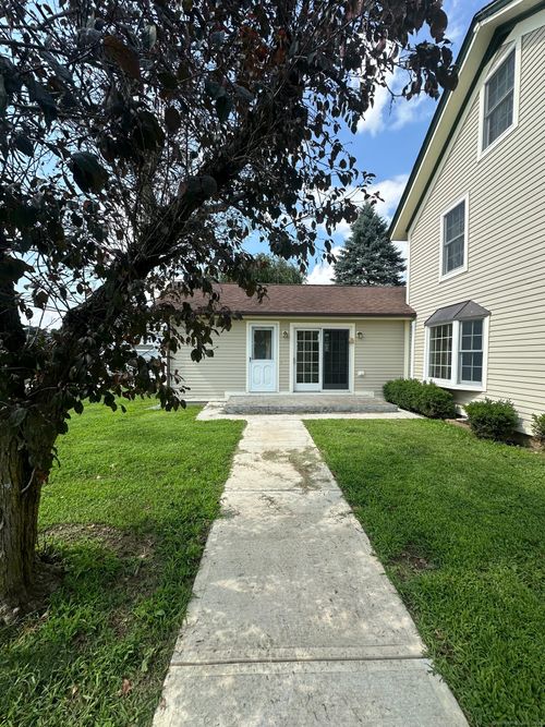 b-135 Waterman Rd, Lebanon, CT, 06249-1831 | Card Image