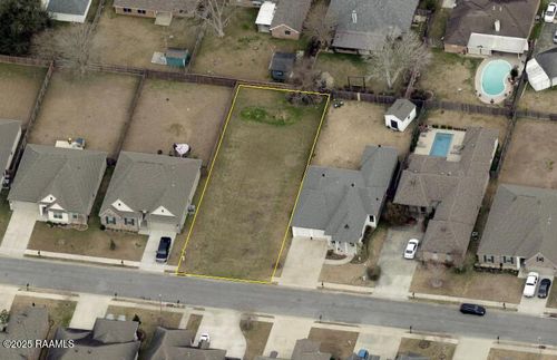 111 Tortoise Ln, Broussard, LA, 70518-7446 | Card Image