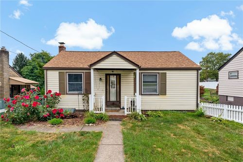 615 Lynda Ln, N Versailles, PA, 15137-2233 | Card Image